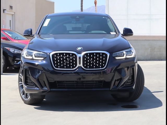 2022 BMW X4 xDrive30i