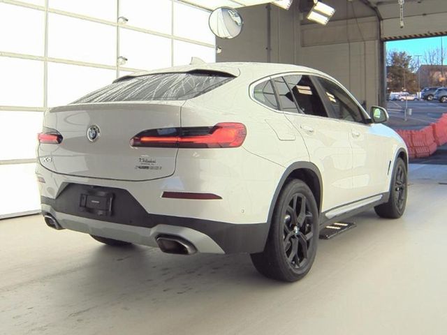 2022 BMW X4 xDrive30i