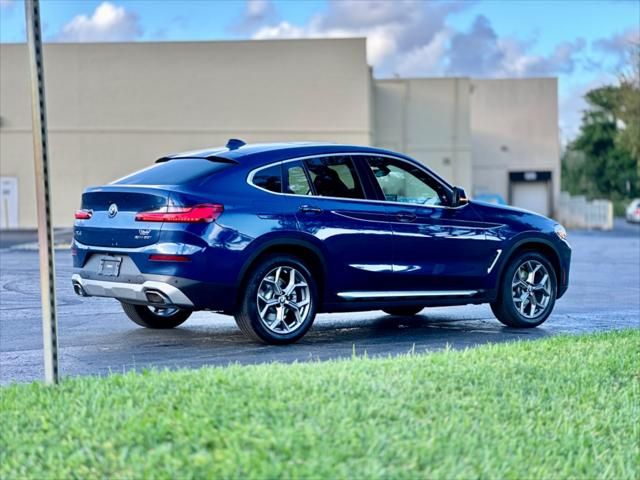 2022 BMW X4 xDrive30i