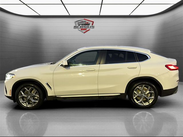 2022 BMW X4 xDrive30i