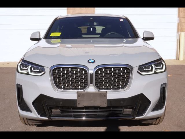 2022 BMW X4 xDrive30i