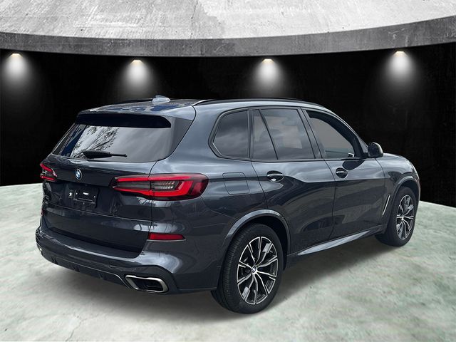 2022 BMW X5 M50i