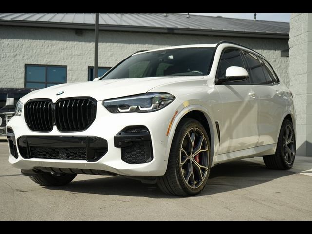 2022 BMW X5 M50i