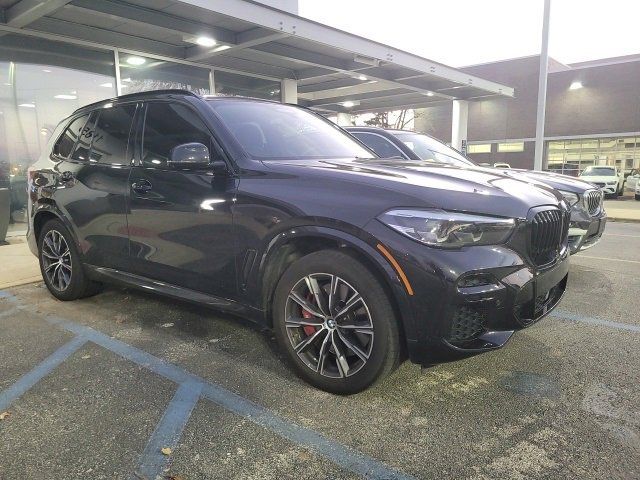 2022 BMW X5 M50i