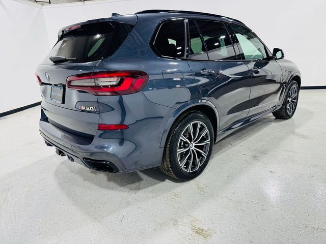 2022 BMW X5 M50i