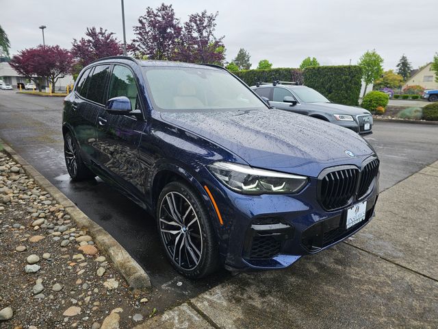 2022 BMW X5 M50i