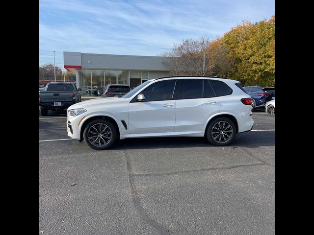 2022 BMW X5 M50i