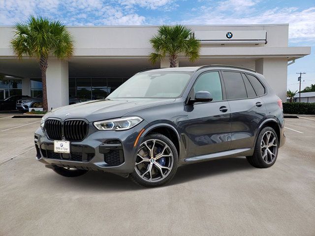 2022 BMW X5 M50i