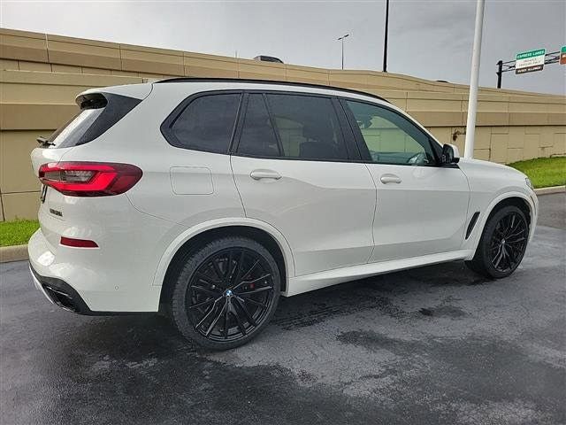 2022 BMW X5 M50i