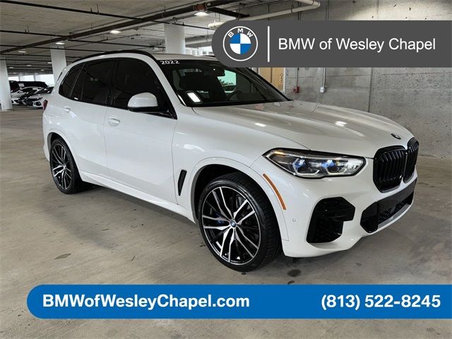 2022 BMW X5 M50i