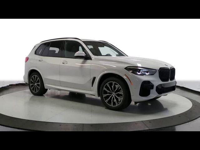 2022 BMW X5 M50i