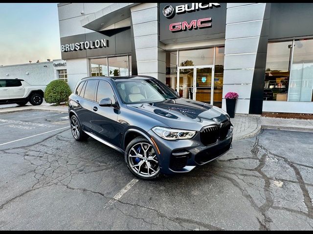 2022 BMW X5 M50i