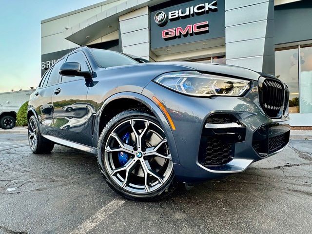 2022 BMW X5 M50i