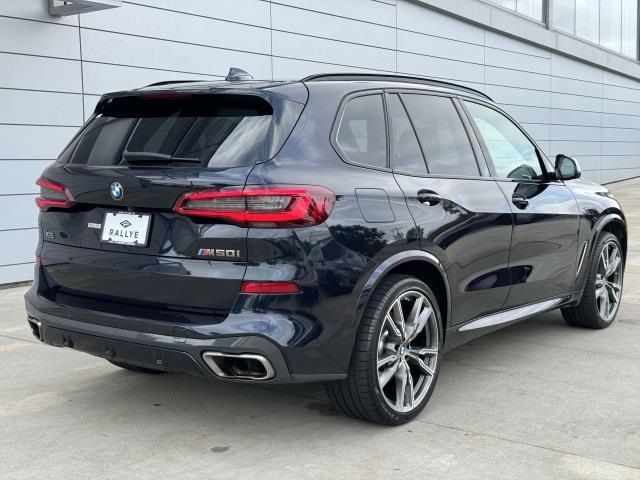 2022 BMW X5 M50i