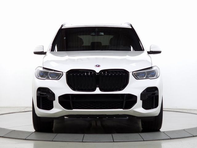 2022 BMW X5 M50i