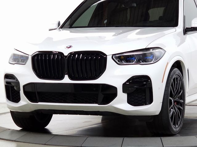 2022 BMW X5 M50i