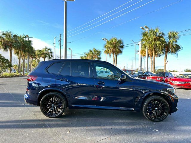 2022 BMW X5 M50i