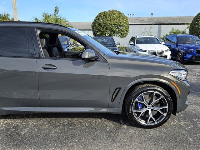 2022 BMW X5 M50i