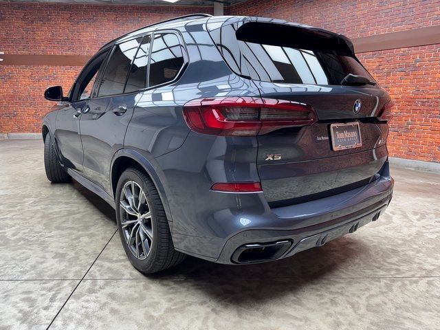 2022 BMW X5 M50i