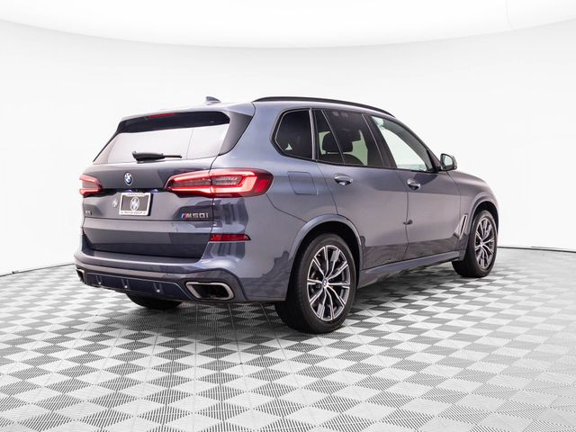 2022 BMW X5 M50i