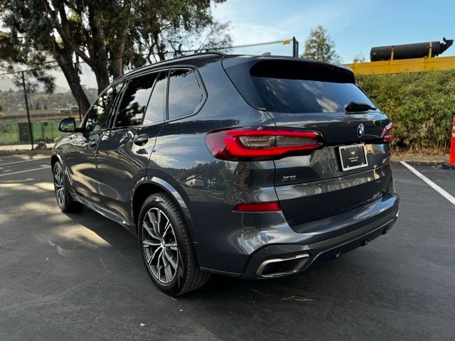 2022 BMW X5 M50i