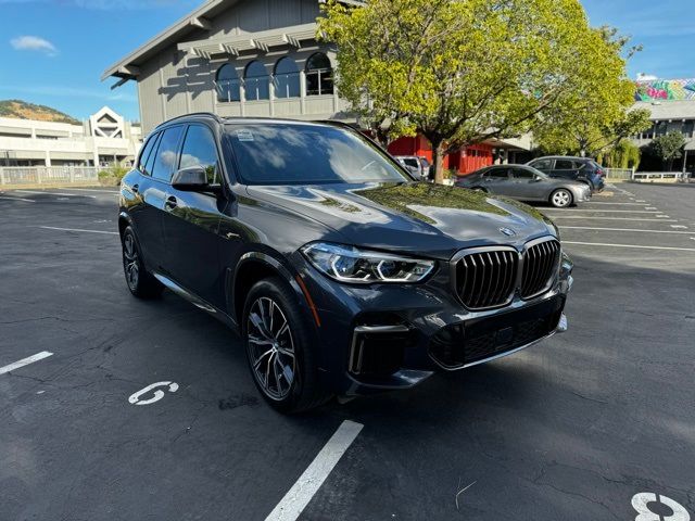 2022 BMW X5 M50i