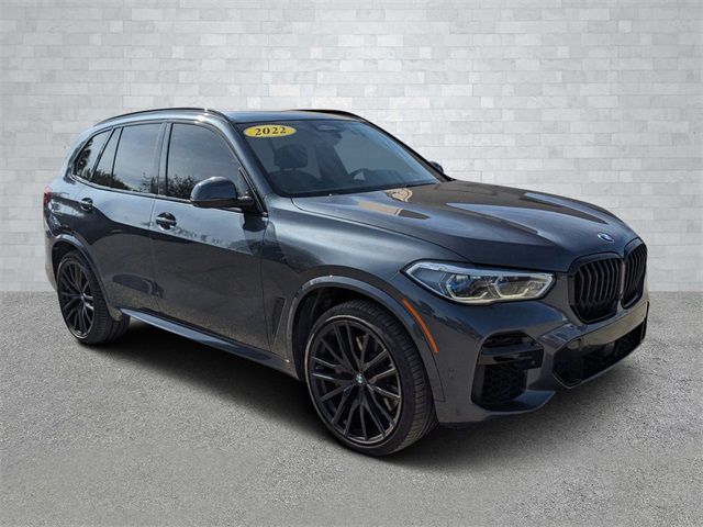 2022 BMW X5 M50i