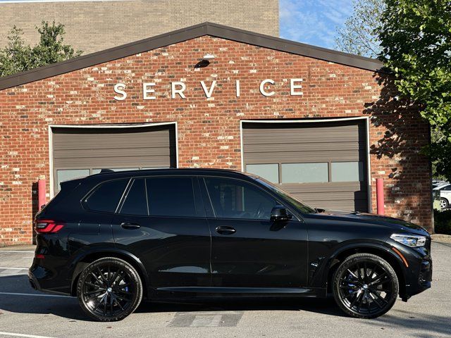 2022 BMW X5 M50i