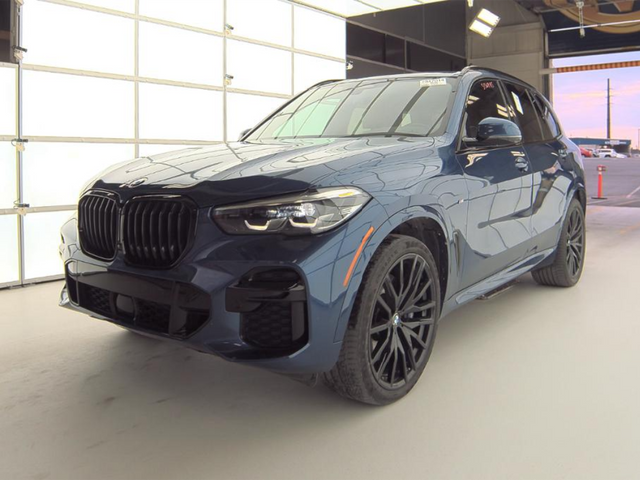 2022 BMW X5 M50i