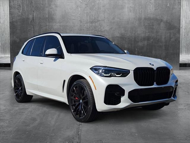 2022 BMW X5 M50i