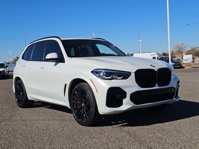 2022 BMW X5 M50i