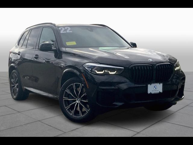 2022 BMW X5 M50i