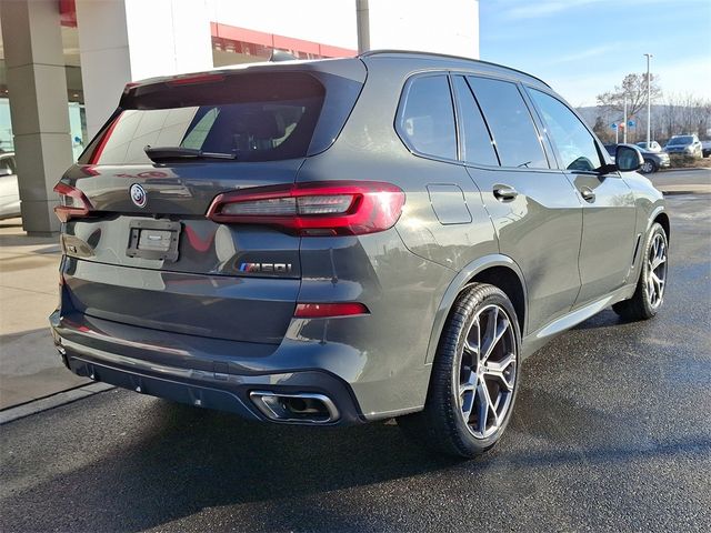 2022 BMW X5 M50i