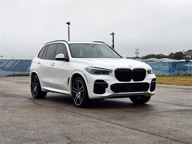 2022 BMW X5 M50i