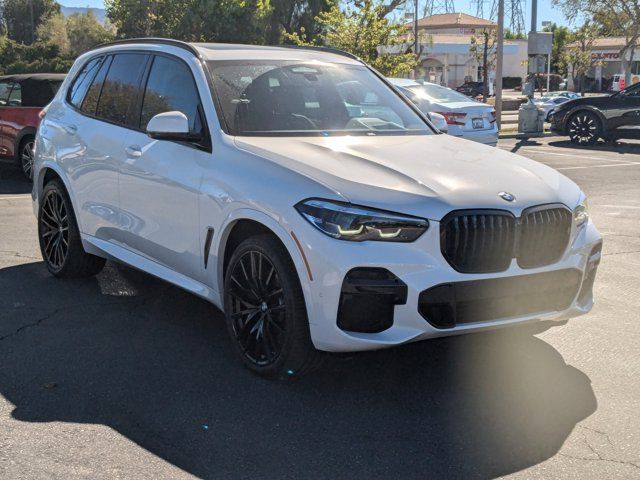 2022 BMW X5 M50i