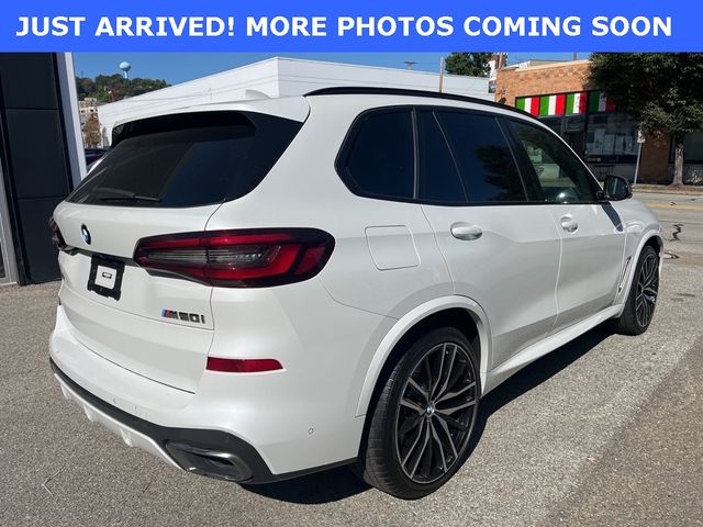 2022 BMW X5 M50i