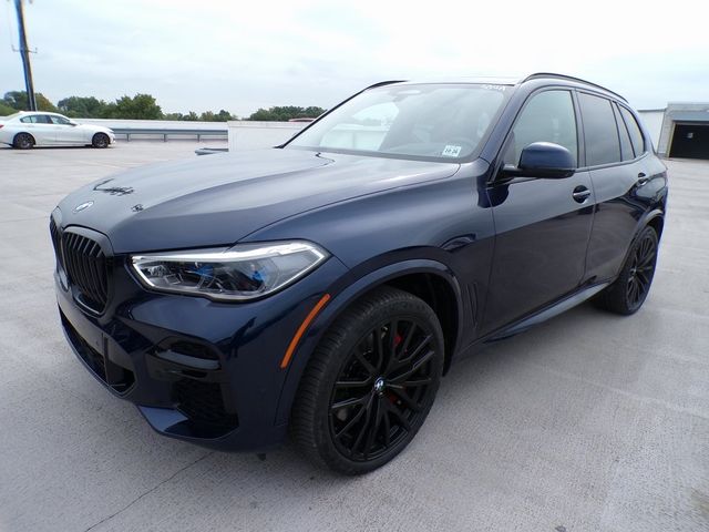 2022 BMW X5 M50i