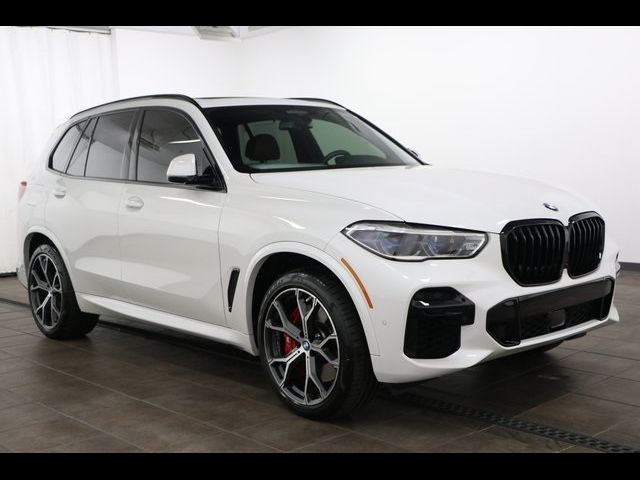 2022 BMW X5 M50i