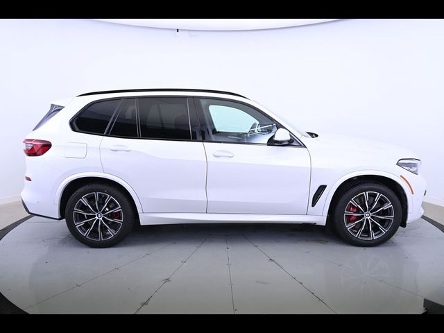 2022 BMW X5 M50i