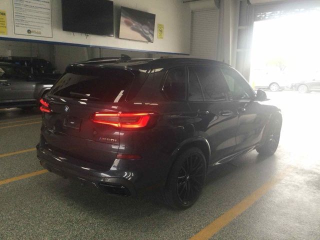 2022 BMW X5 M50i