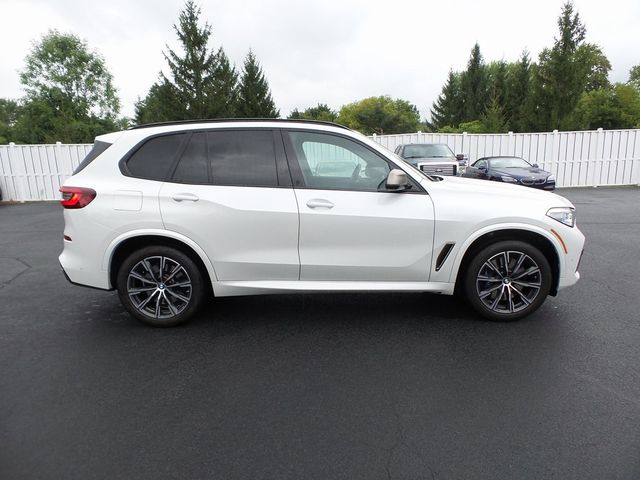 2022 BMW X5 M50i