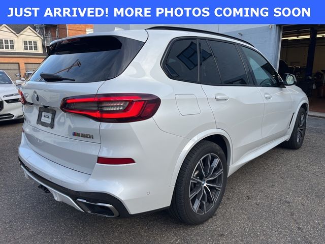 2022 BMW X5 M50i