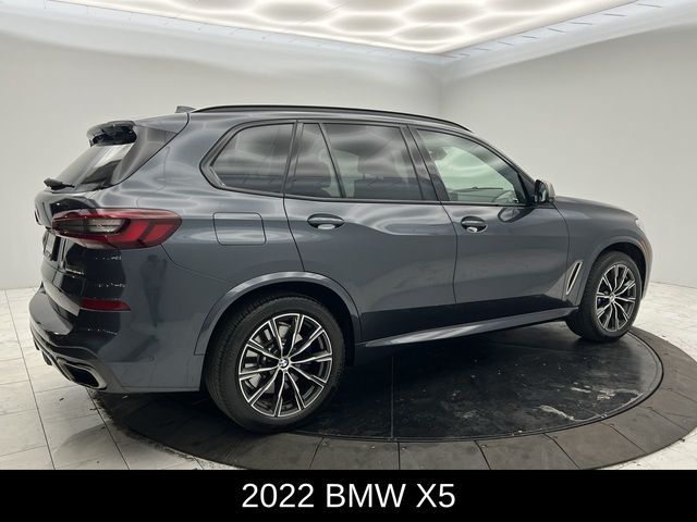 2022 BMW X5 M50i