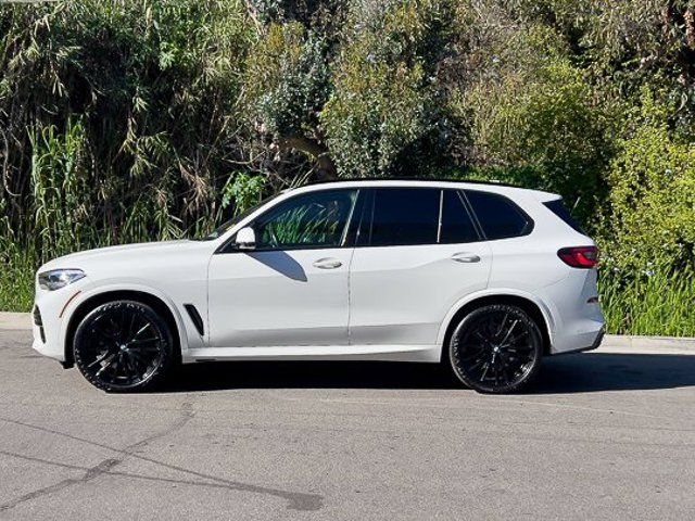 2022 BMW X5 M50i