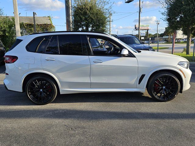 2022 BMW X5 M50i