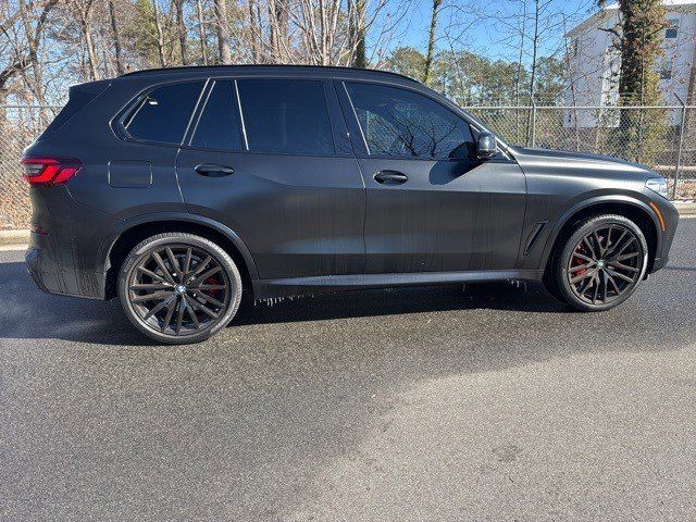 2022 BMW X5 M50i