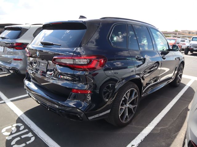 2022 BMW X5 M50i