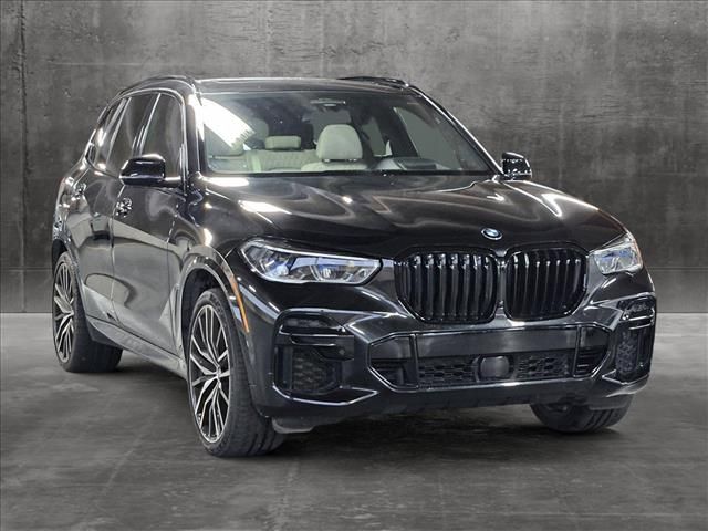 2022 BMW X5 M50i