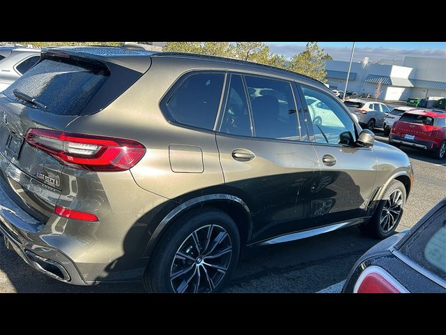 2022 BMW X5 M50i