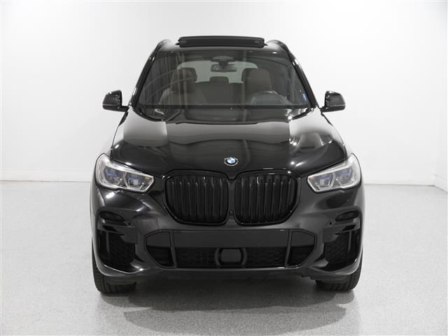 2022 BMW X5 M50i